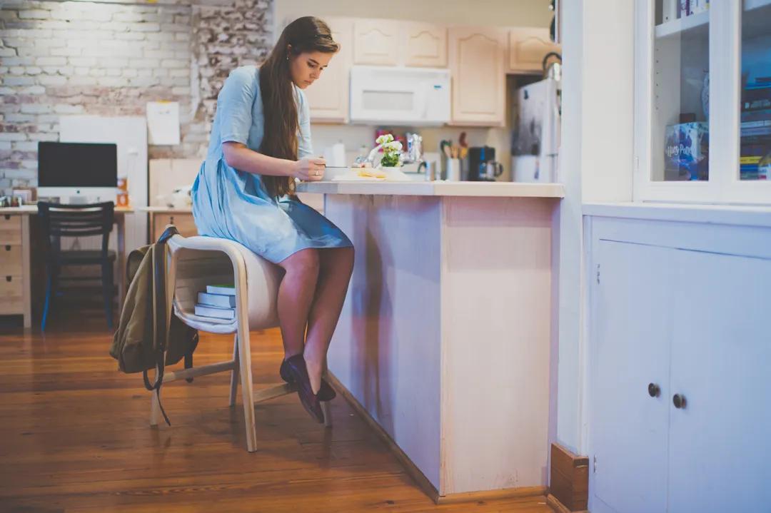 重新设计空间,变形的椅子设计