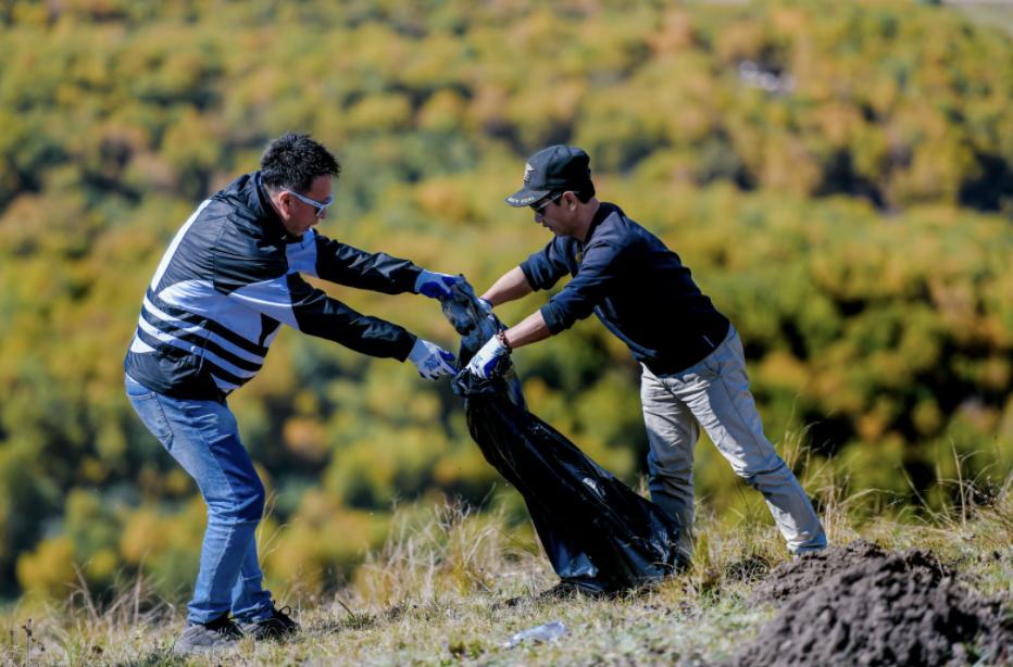 牧马人2.0t和普拉多4.0哪个好,普拉多与牧马人