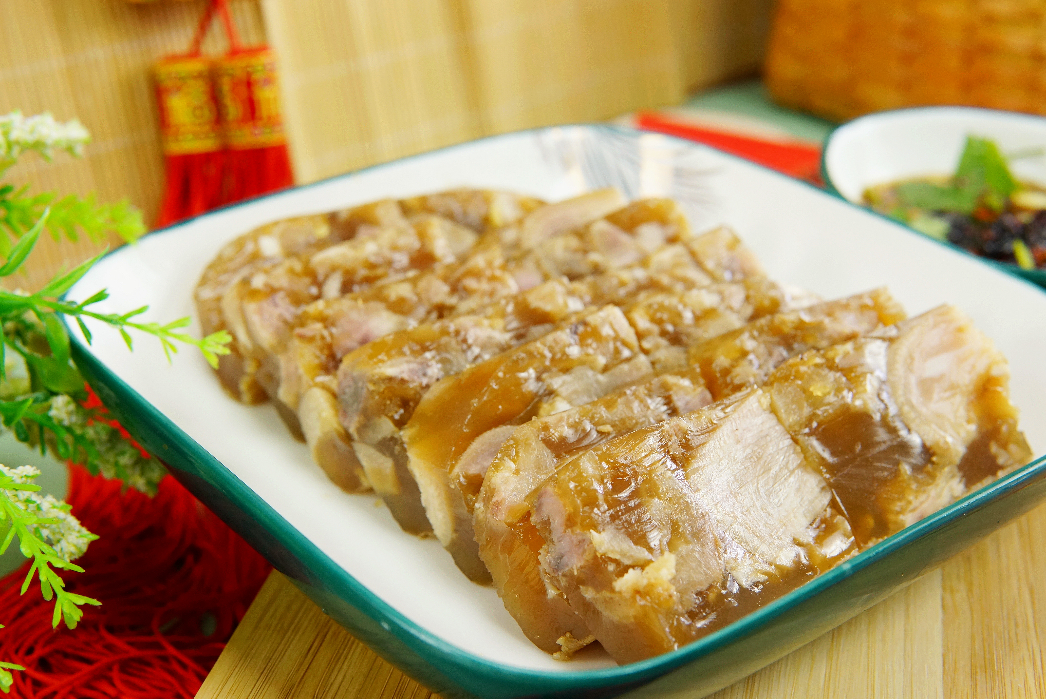 做猪皮冻用不用高压锅,猪皮做猪皮冻的方法