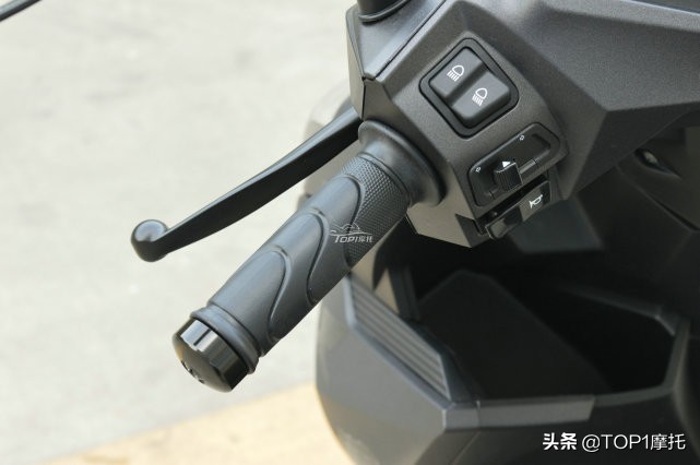 新大洲本田裂行125质量好吗,没abs的125安全吗