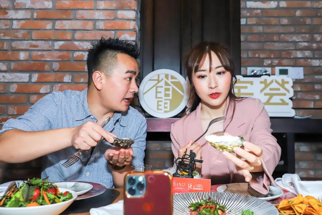 淮海路“红牌”倾城出动,回顾TA的精彩8小时