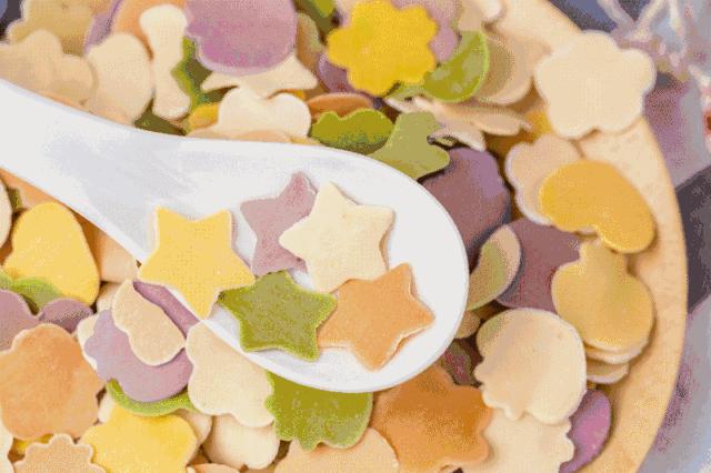 宝宝挑食食物单一,宝宝挑食该怎么鼓励他