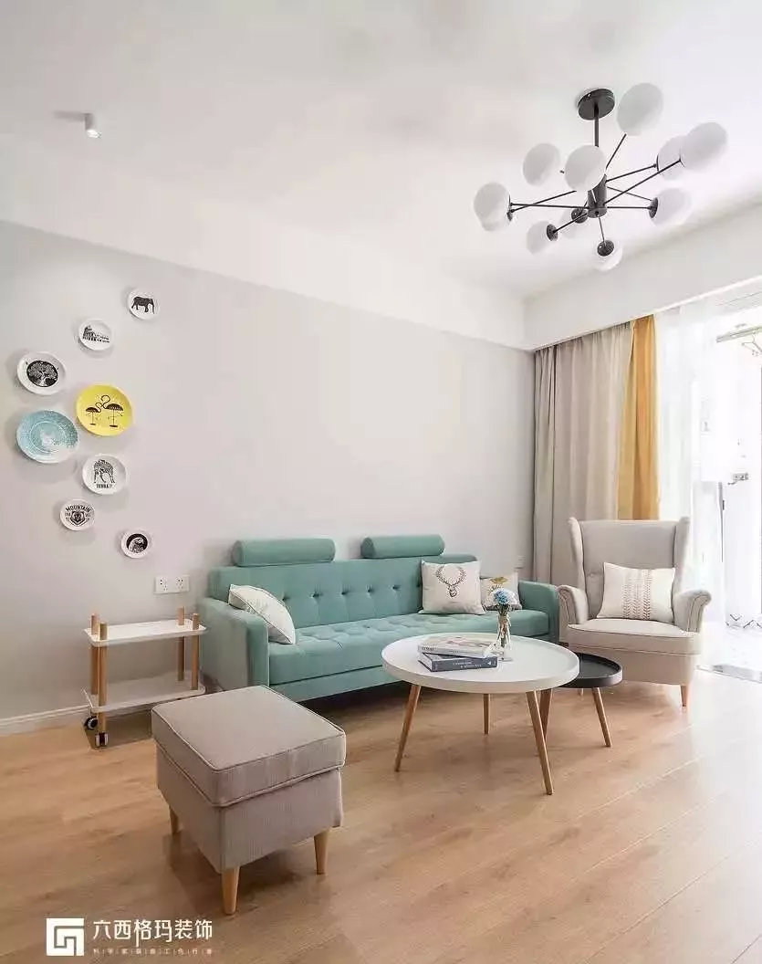 家里装修墙壁太单调怎么办,家里空白墙面怎么装饰实用