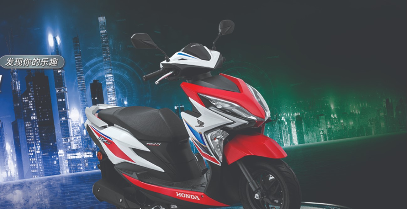 新大洲本田踏板裂行125评测,五羊本田踏板车睿御和佳御