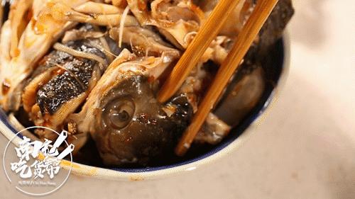 重庆正宗的美蛙鱼头火锅底,确认过眼神这就是你最爱的美食