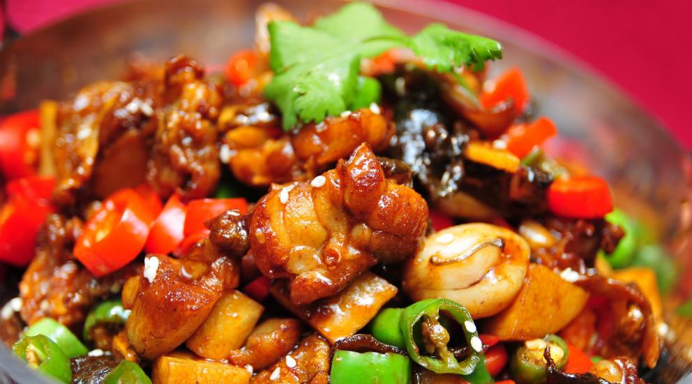 牛蛙的养殖市场前景机会分析,石蛙和牛蛙哪个有养殖前景