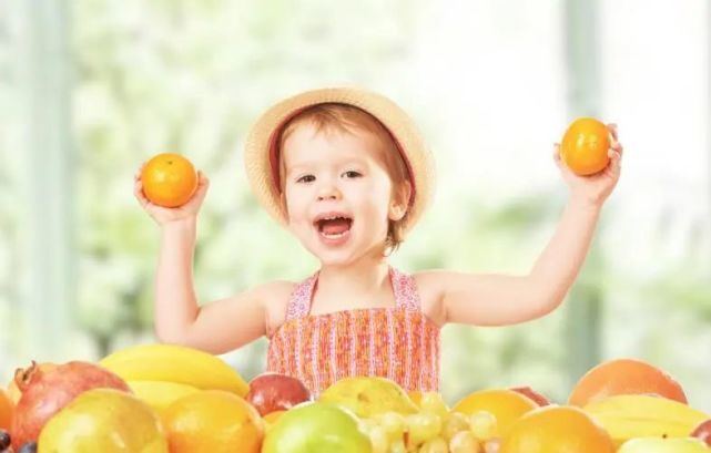 隔夜西瓜吃了娃发烧持续38度,小孩子吃西瓜会引起高烧吗