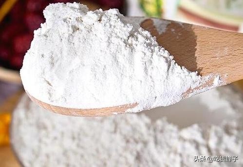 夏天面粉有虫吃了有害吗,面粉里面有了潮虫还能吃吗