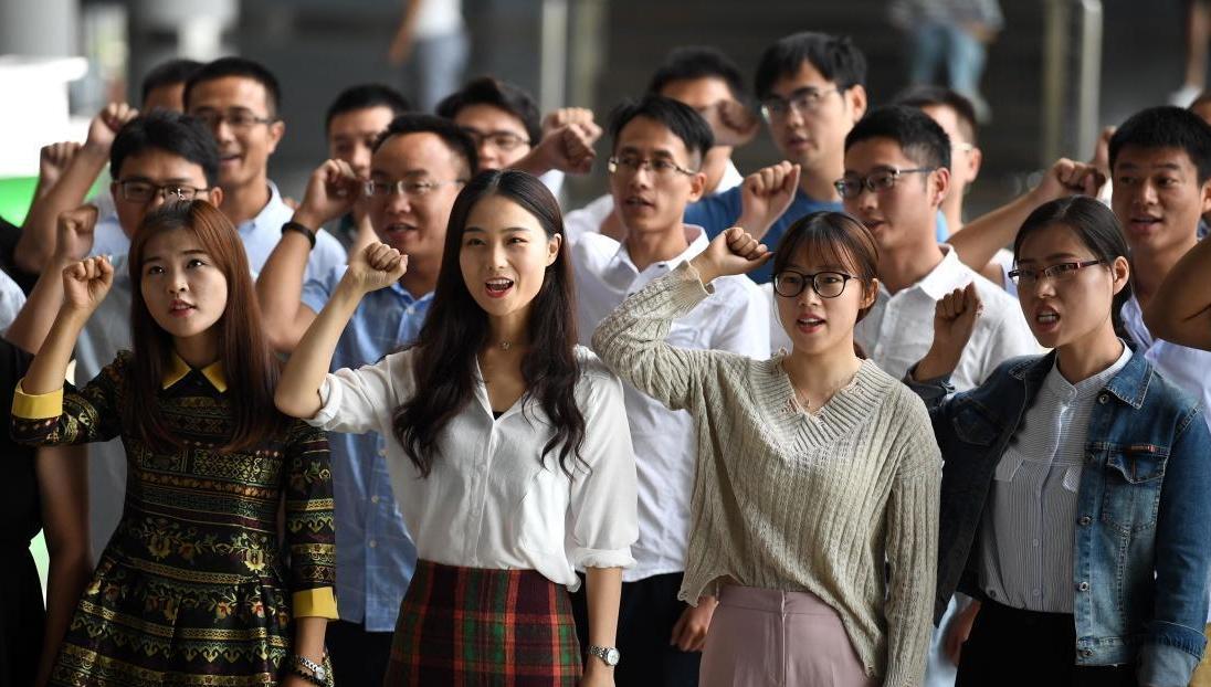 名校毕业生都是年薪百万吗,名校毕业的人工资