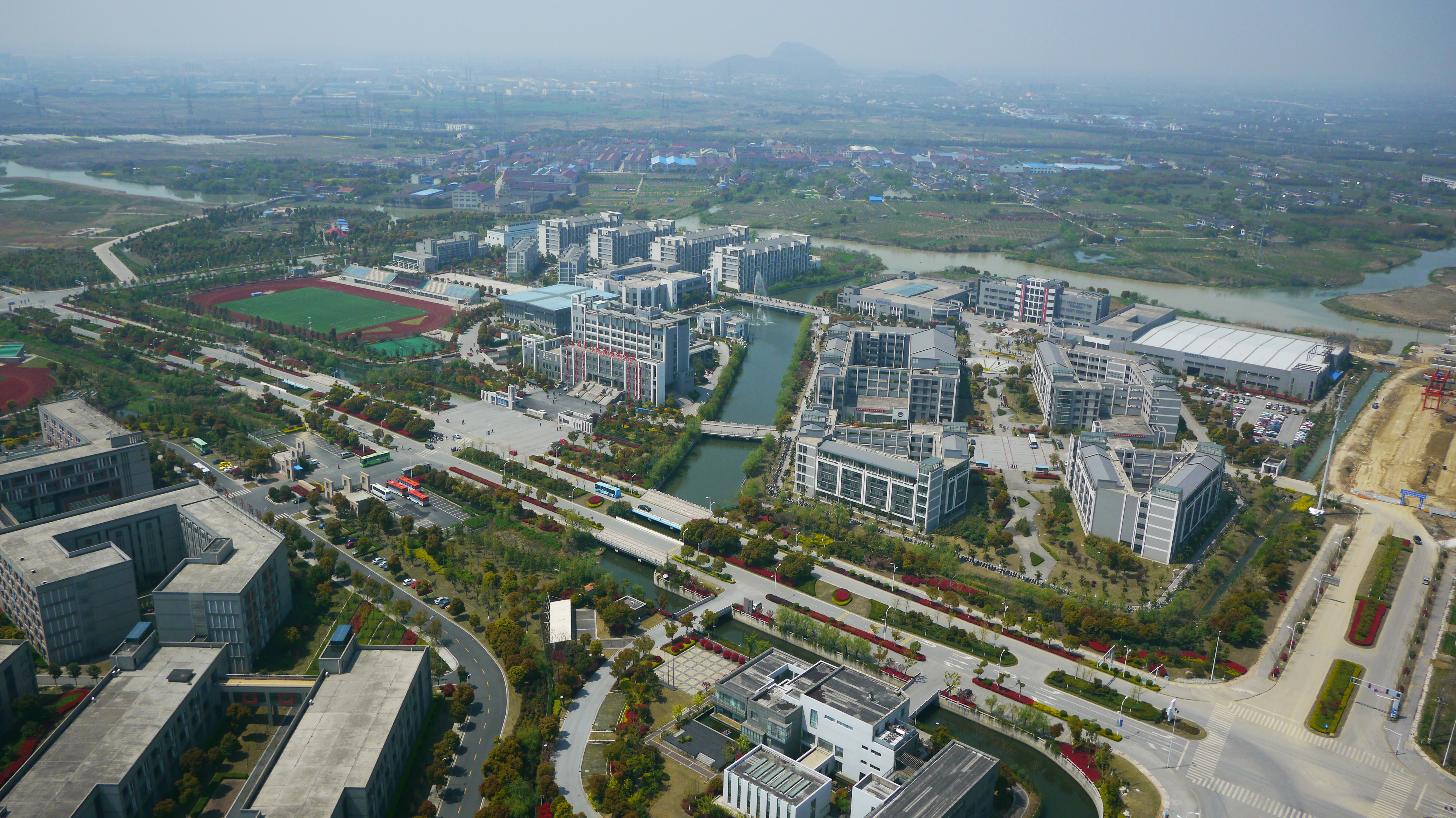 打造校企命运共同体|无锡大饭店餐饮研究所惠山中专分所签约揭牌