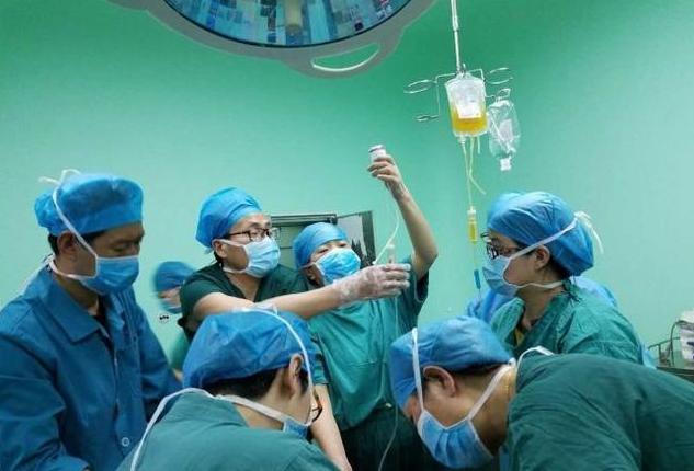 临产孕妇遭遇紧急情况,预产期多久去医院待产