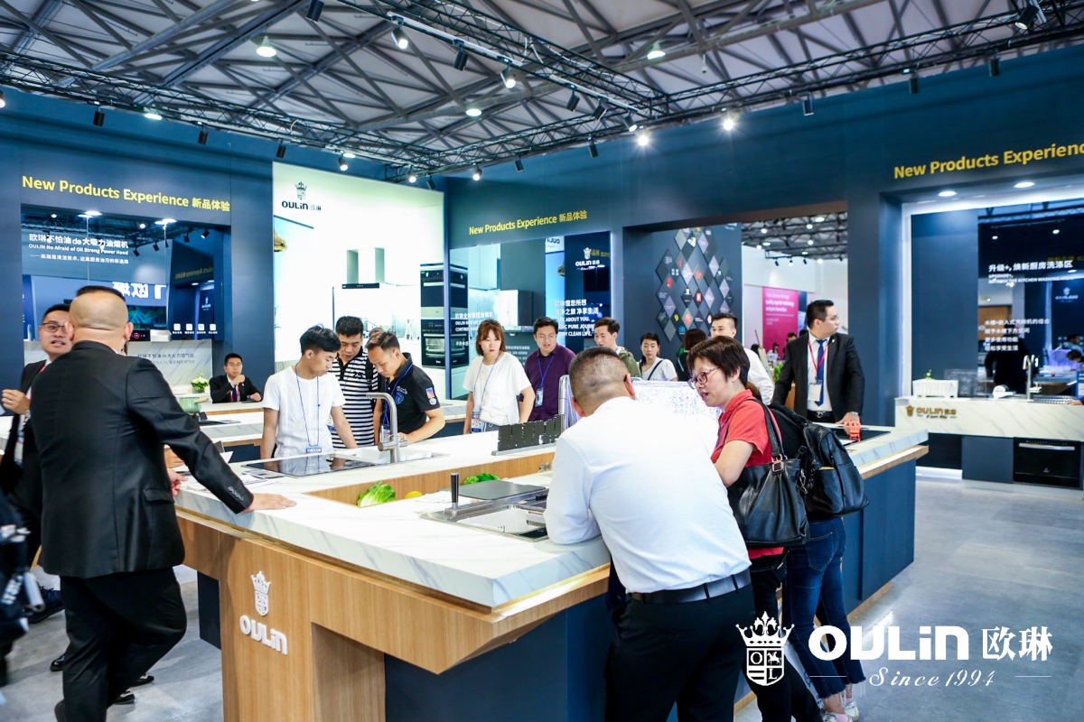 欧琳携“魔净厨房”新产品、“全能空间定制”新理念，闪耀厨卫展