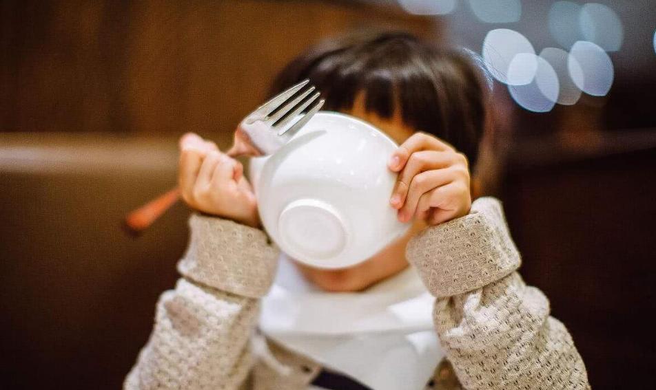 2022身高体重标准表儿童1到16岁,孩子1.36米身高标准体重多少