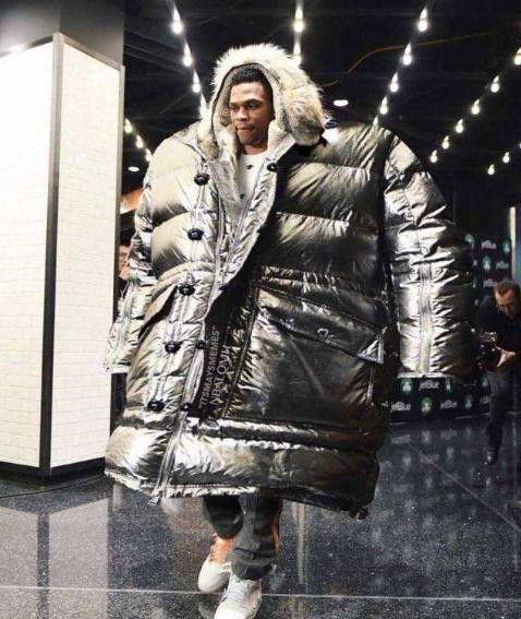 詹姆斯杜兰特炫酷短片,詹姆斯帅气出场