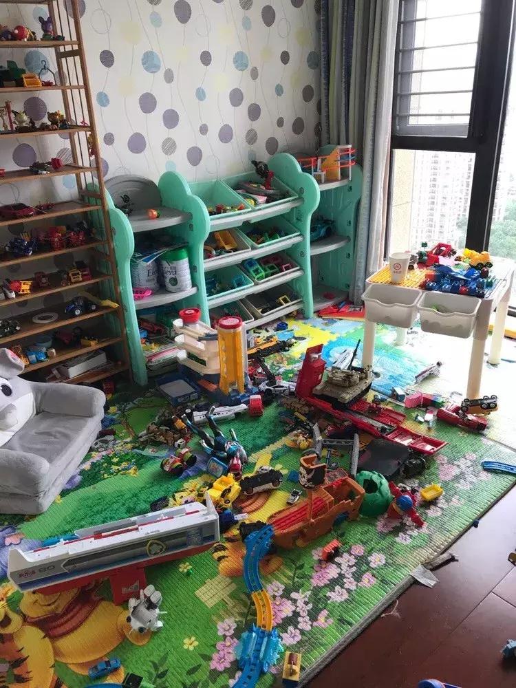 妈妈晒出家里的十二个女儿,妈妈晒出两个女儿