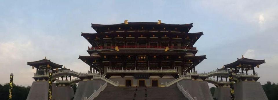 古人交流是否用文言文？汉朝人说汉语吗，“雅言”是普通话吗？