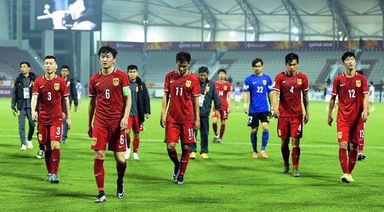 请把中国足球当成屁放了吧！