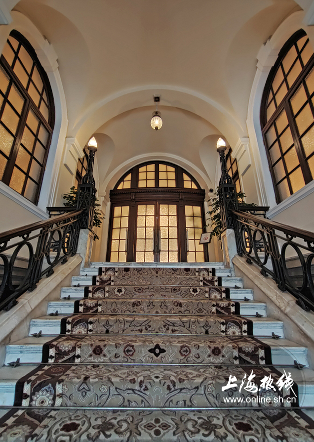 魔都100:老上海最豪俱乐部“外滩2号”人称东洋伦敦拥有远东第一长吧台