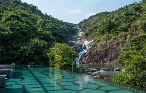 惠州宝藏级的度假村，水墨宋朝园林，乘船入住，瀑布，稻田，泳池