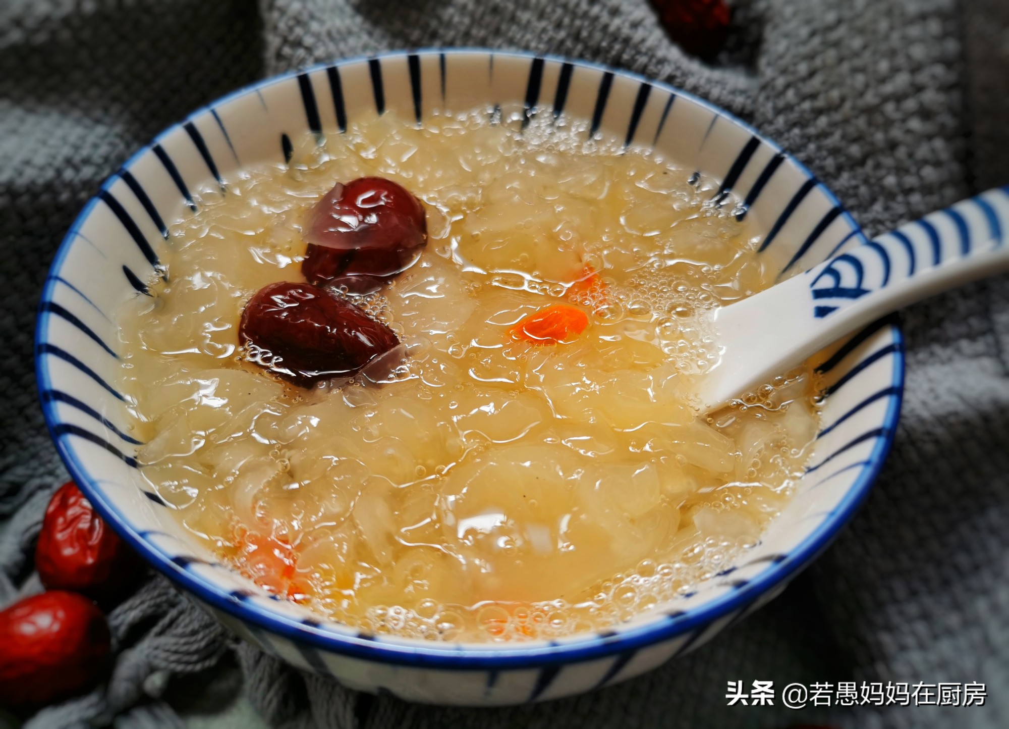 煮银耳汤最快的方法,煮银耳汤怎么煮才会粘稠