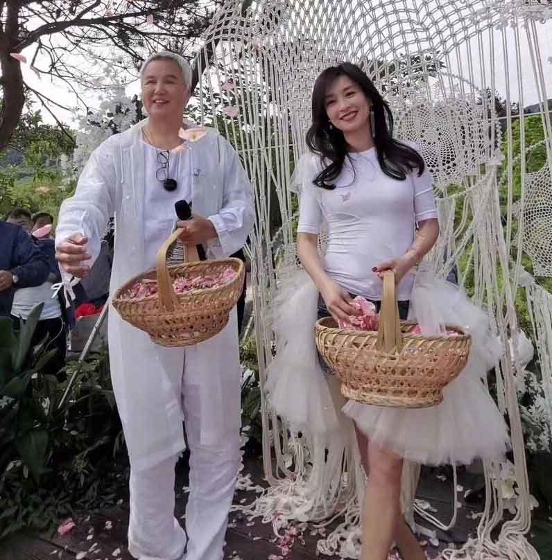 张庭发福,张庭50岁活成18岁让人羡慕的模样