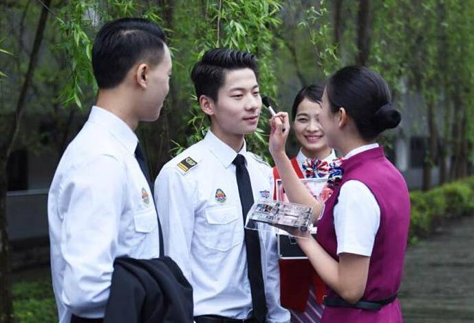 软件行业女生学什么专业好,软件工程女生就业情况