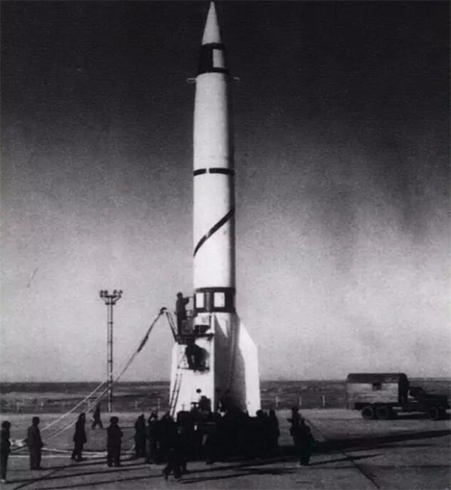 毛主席追悼会拟定亲属名单，长女李敏：少了父亲的亲侄子，贺麓成