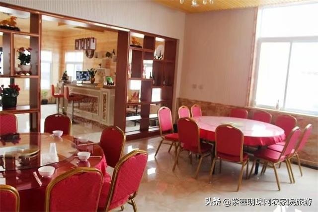 去赶海抓螃蟹海边淋雨捡贝壳,来海边抓螃蟹拾贝壳