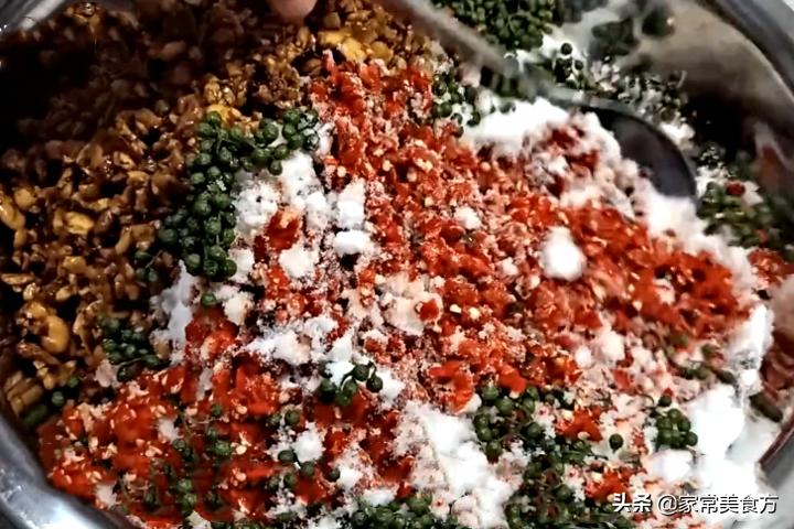 在家做豆瓣酱详细步骤,三伏天的豆瓣酱的做法