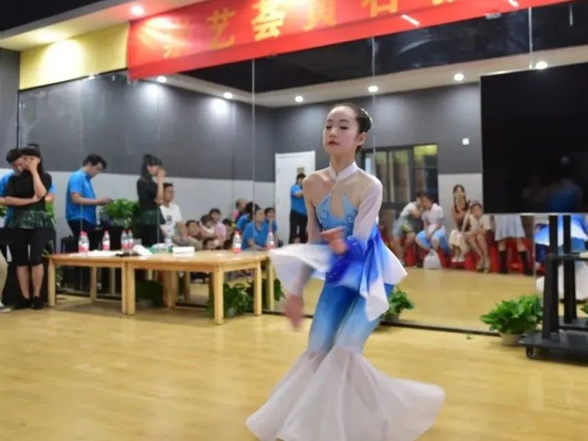 黄石市教育培训,黄石崇艺荟幼儿园