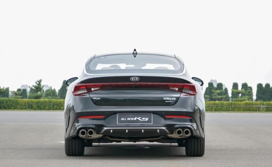 思域和k5凯酷哪个值得入手,k5和思域对比哪个好