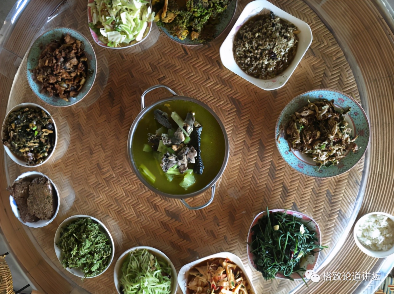 为什么长毛的火腿还能吃,长毛的火腿肠吃了会怎样