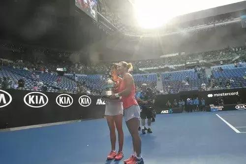 巴博斯的梗,巴博斯争船长