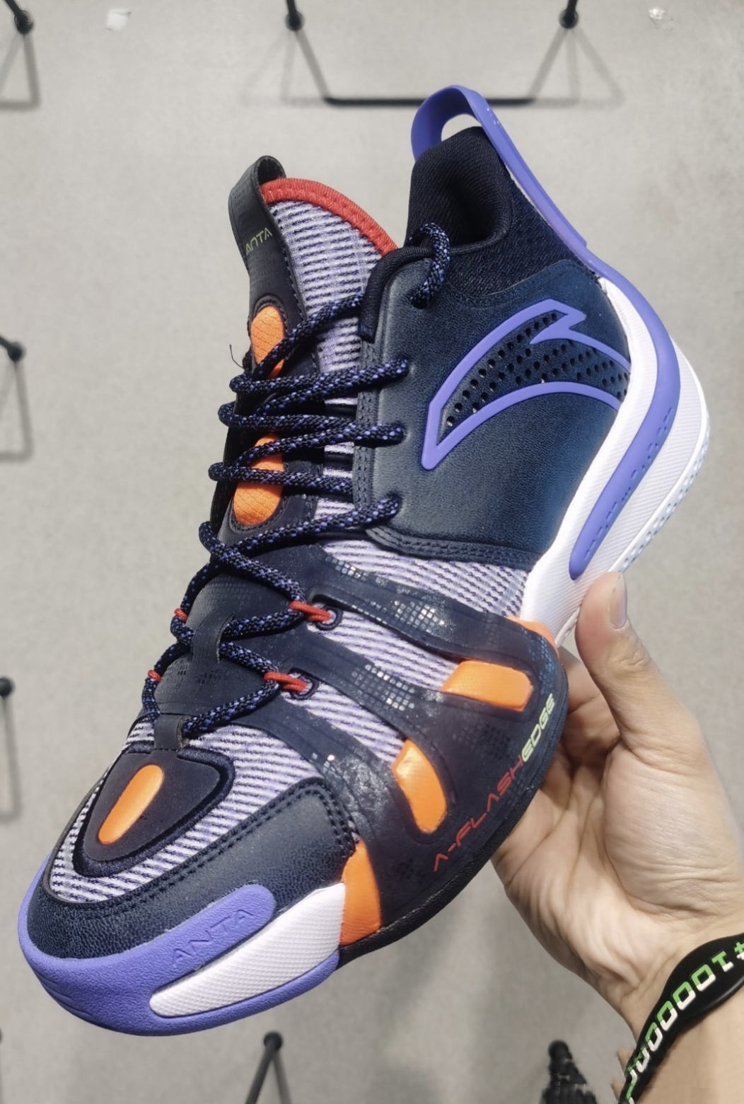 字母哥3代篮球鞋偏大还是偏小,字母哥球鞋3代上脚合集