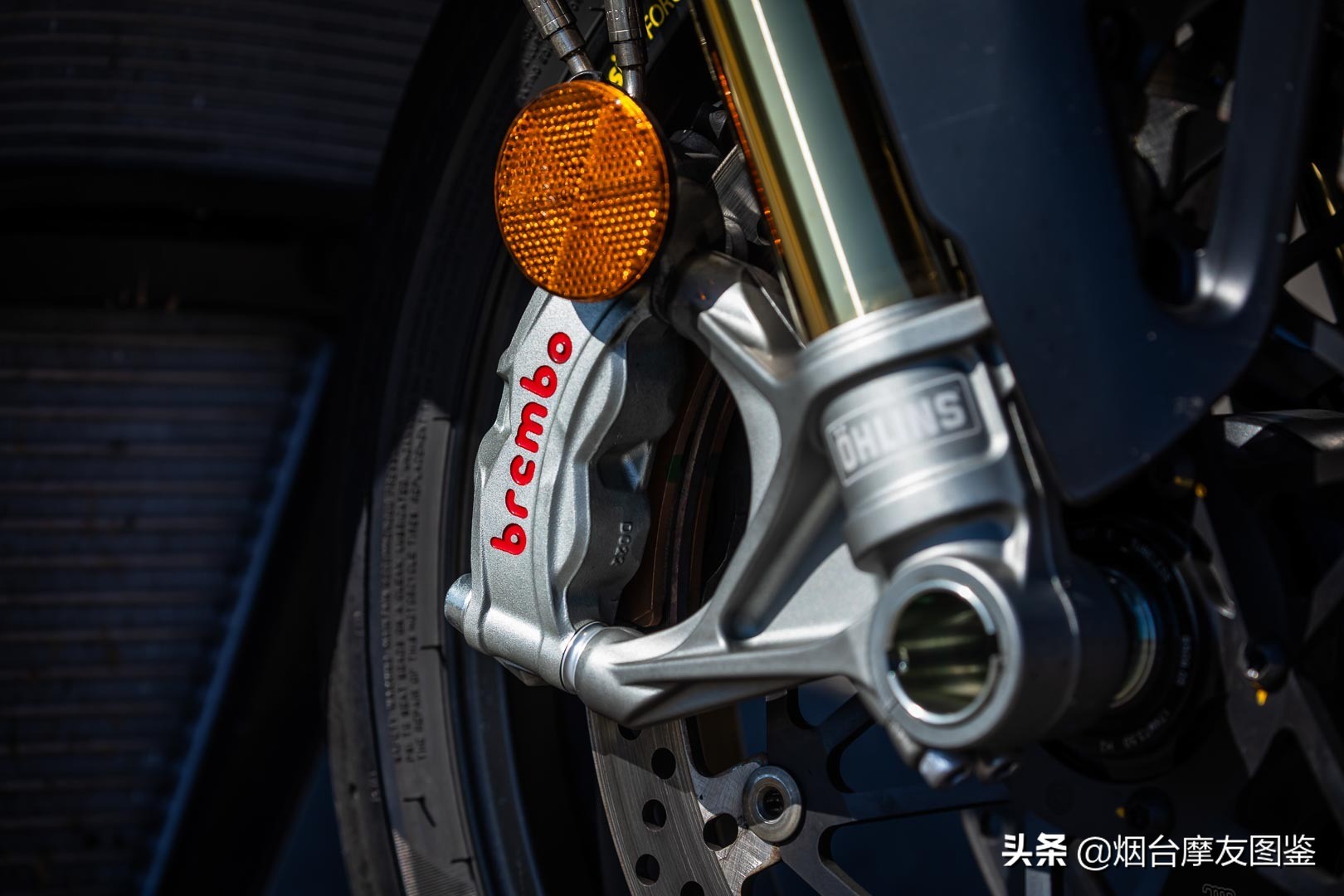 杜卡迪v4s街霸实车测评,杜卡迪街霸v4s和ktm1290sdr哪个快