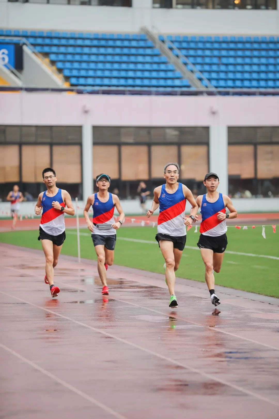 亚索800米间歇跑训练方法,800米一周训练方法