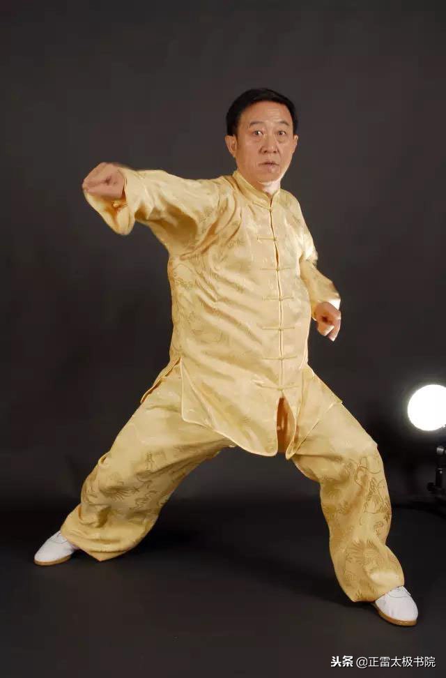 陈氏太极左右擦脚,陈氏太极拳双震脚用法