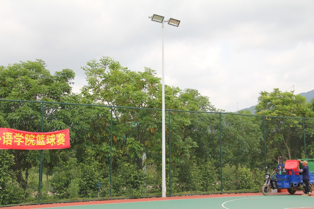 球场投光灯安装,球场装灯