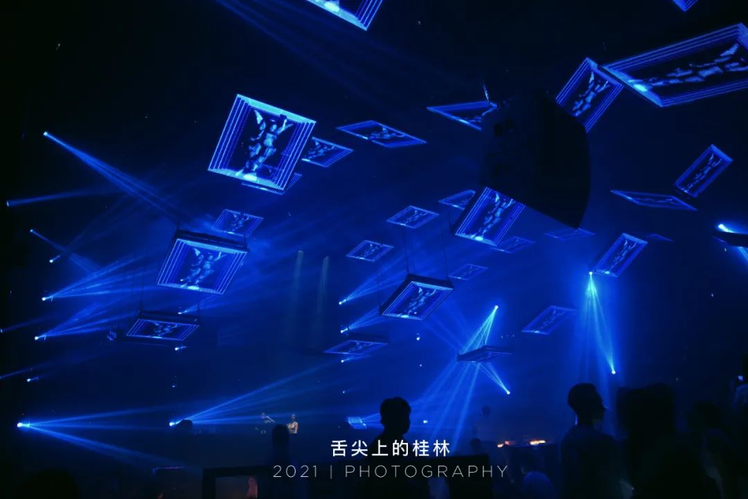 网红酒吧蹦迪卡点,极致氛围网红酒吧