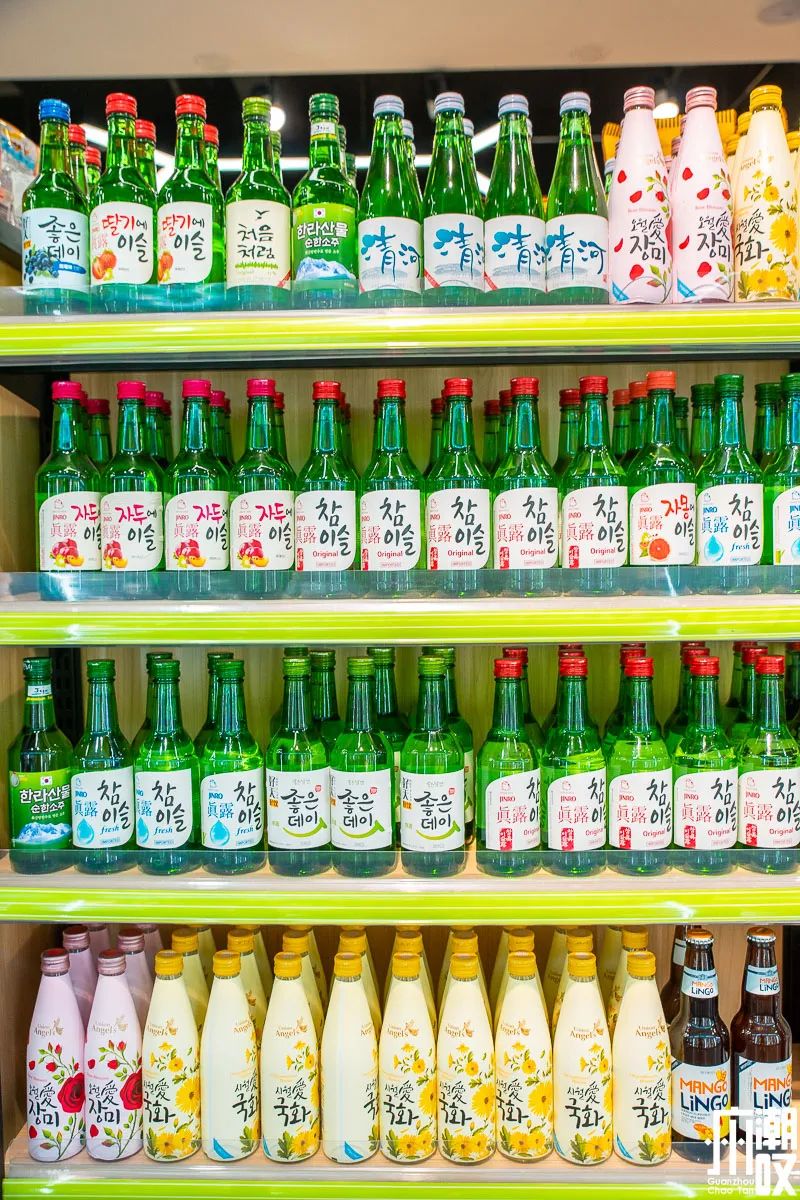 从韩国回来在超市买东西,从韩国进口商品