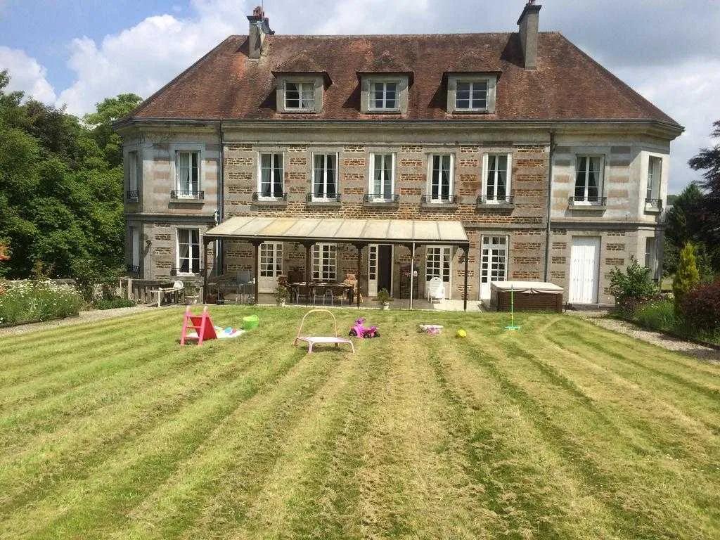 法国酒庄葡萄酒价格暴跌,法国古堡庄园甩卖房子