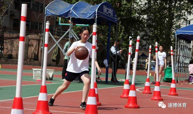 中考体育运球9秒满分视频,体育中考篮球运球上篮满分视频