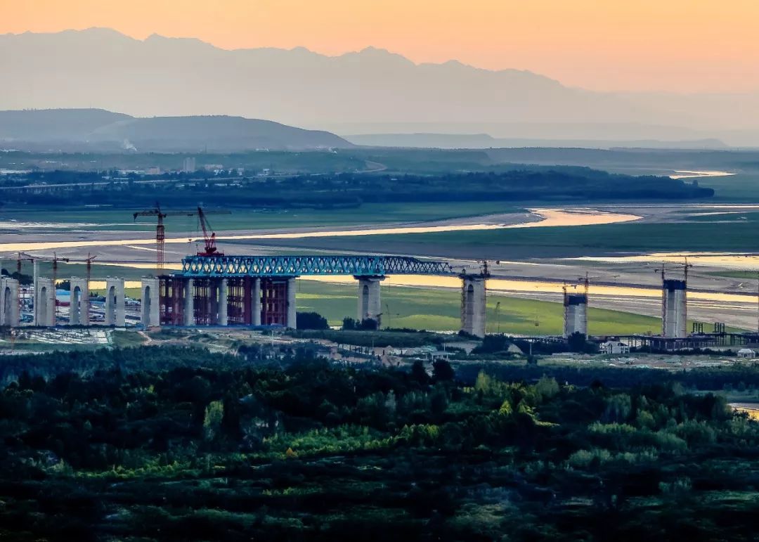 三门峡中流砥柱,中流砥柱三门峡大坝