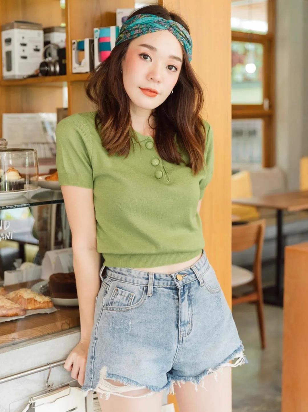 可甜可盐的小衫视频,高端甜美polo衫女款