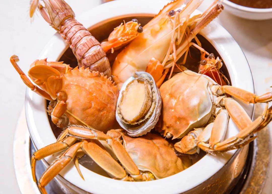 太强了！平价海鲜自助战斗机，0.63元/一道菜