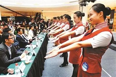 空姐体检是男人检查吗,空姐每年都要体检吗