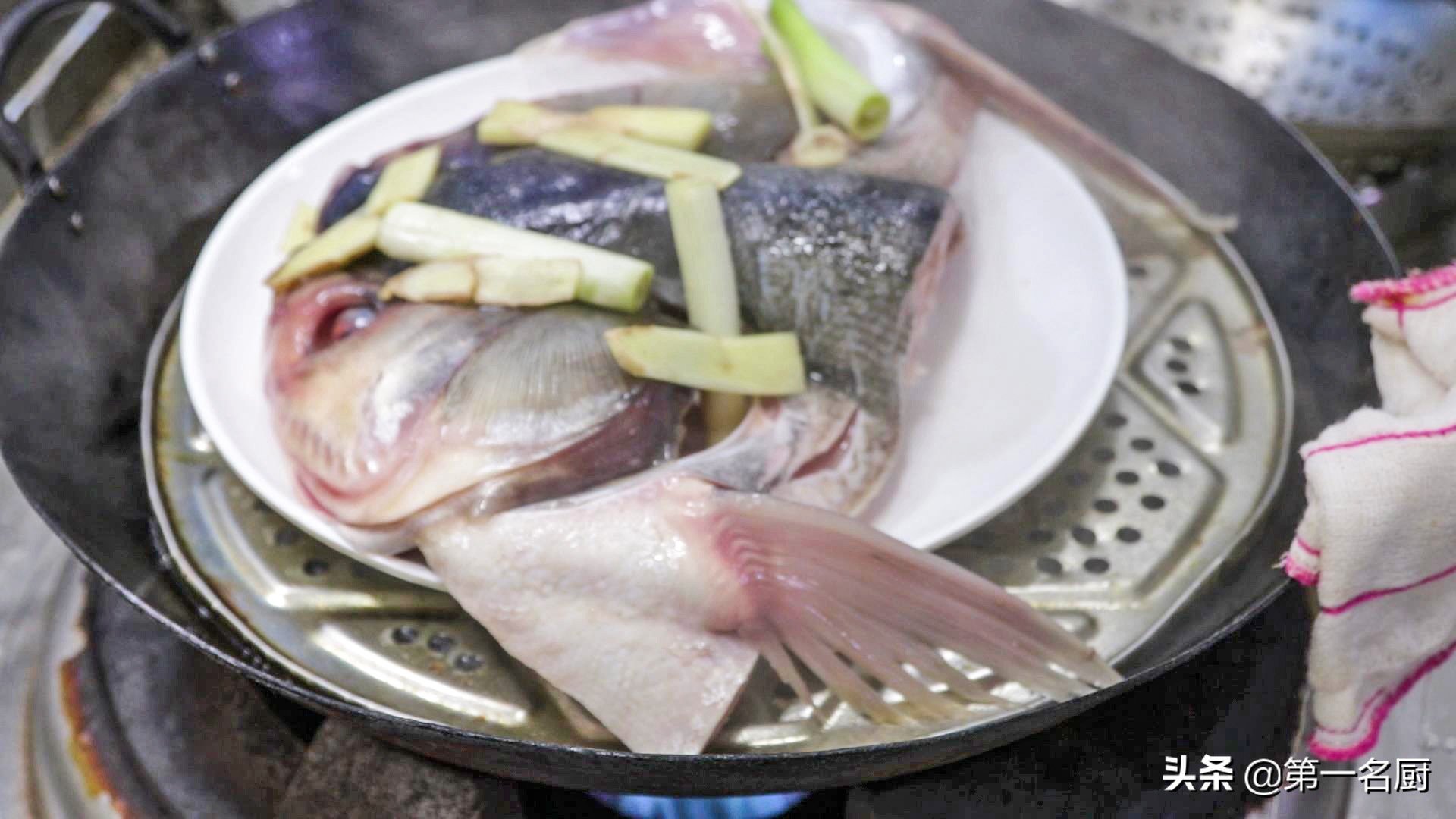 鱼头简单又好吃的方法,鱼头炖豆腐怎么做才能去腥味儿