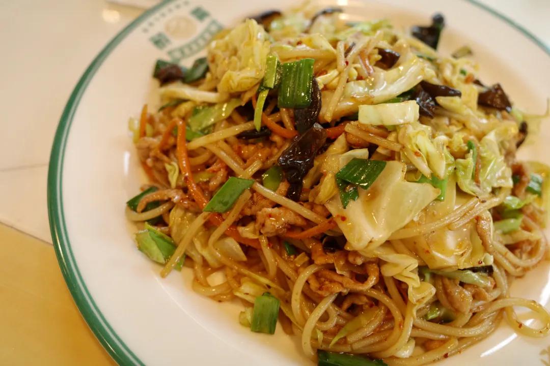 探寻西湖龙井茶核心,寻找杭州地道美食