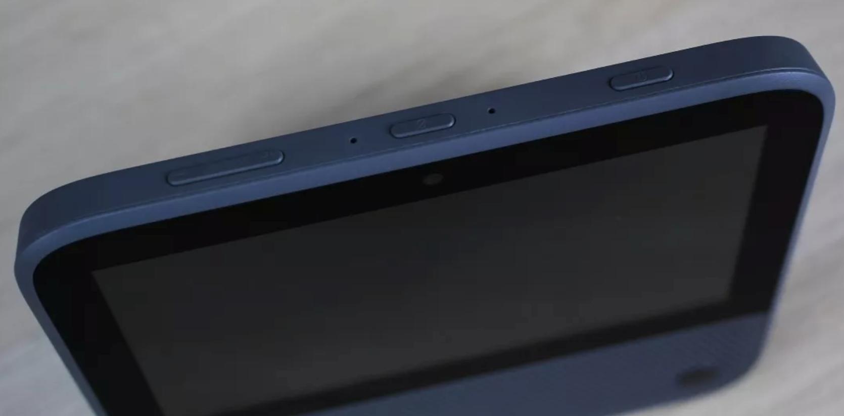 寒假陪娃利器——天猫精灵CCH：追剧、看娃两不误