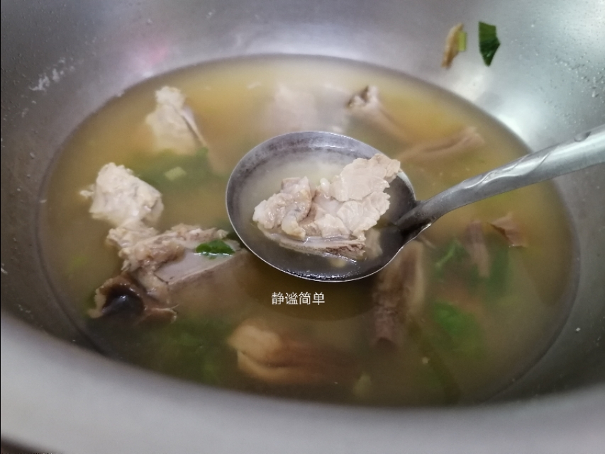 清热润肺鹿茸菇大骨汤,夏天鹿茸菇骨头汤